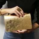 Opera Clutch aus Metallic-Leder mit Schulterkette Schwarz TL142519