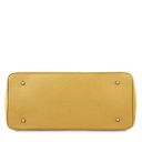 TL Bag Bolso a Mano con Detalles Color oro Amarillo pastel TL142000