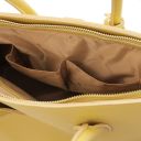 TL Bag Handtasche aus Leder mit Goldfarbenen Beschläge Pastell Gelb TL142000