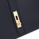 Soave Bolso a Mano en Piel Suave Azul oscuro TL142489