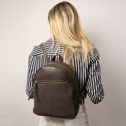 Itaca Mochila en Piel y Neceser en Piel Suave Marrón oscuro TL142523