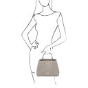 TL Bag Handtasche aus Weichem Leder im Steppdesign Light grey TL142132